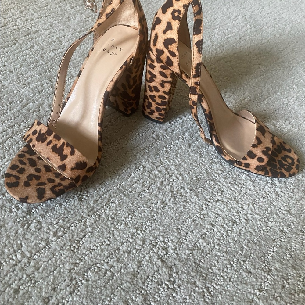 A new day leopard print block heels barely worn. Great shape. Size 7.